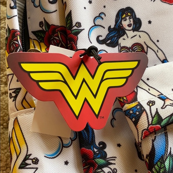 Loungefly backpack - Picture 4 of 7